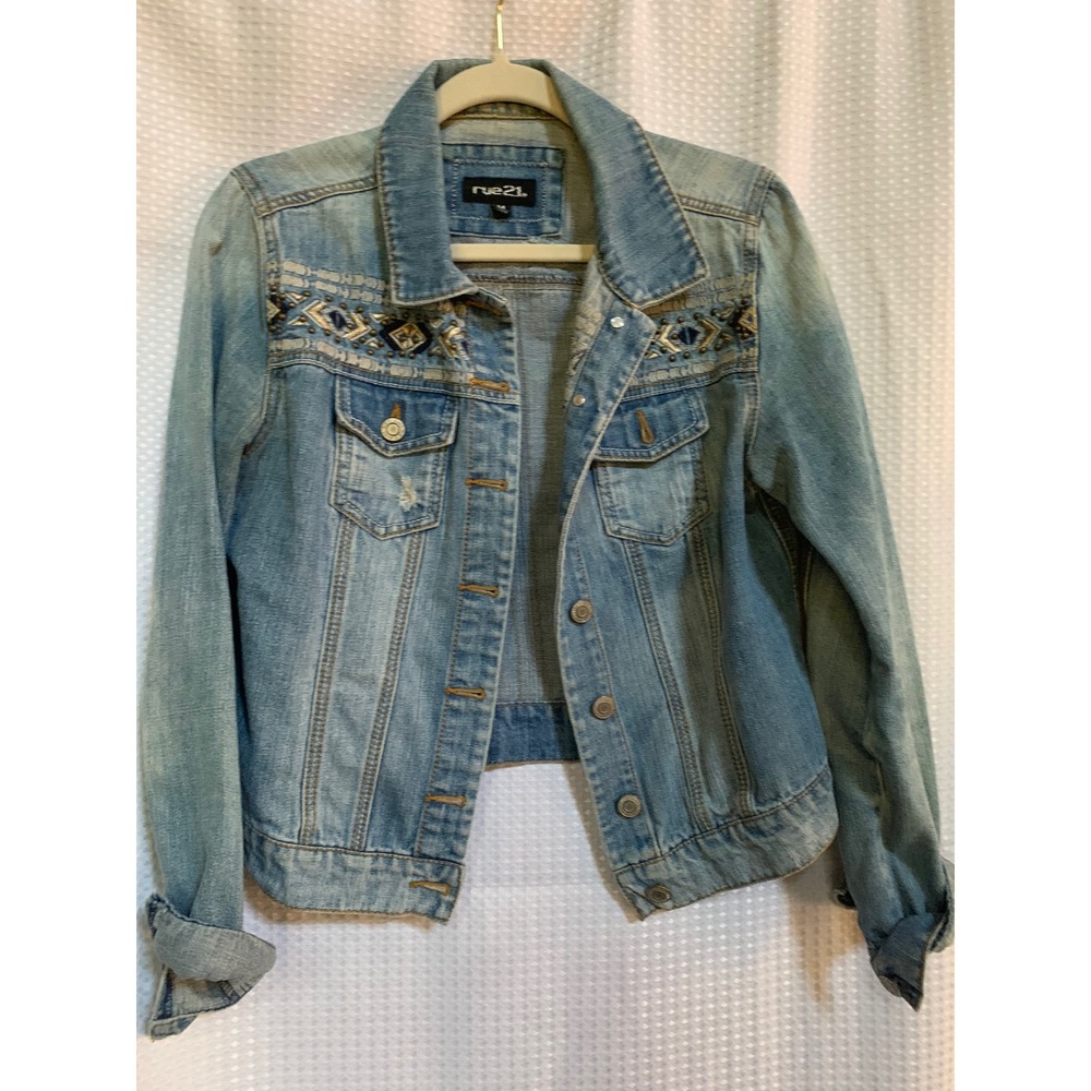 Rue21 Womens Denim Jacket Blue Medium Distressed Beaded Embroidered Trucker Coat